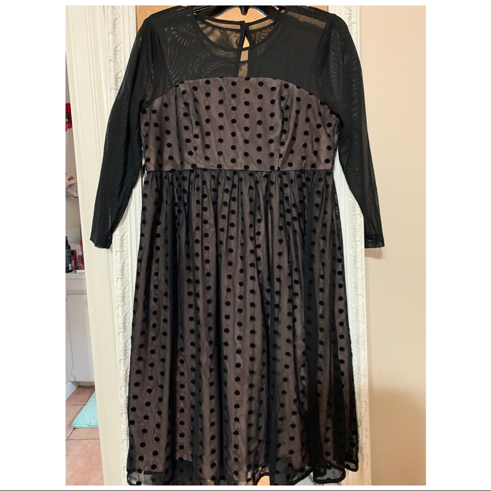 Pretty maternity dress